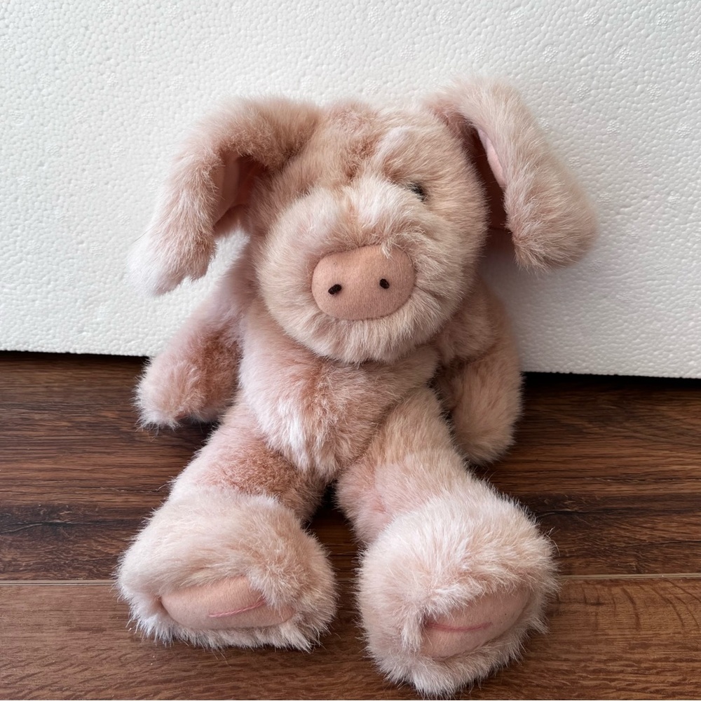 Rosie O pigg plush from Boyd’s Bear collection
